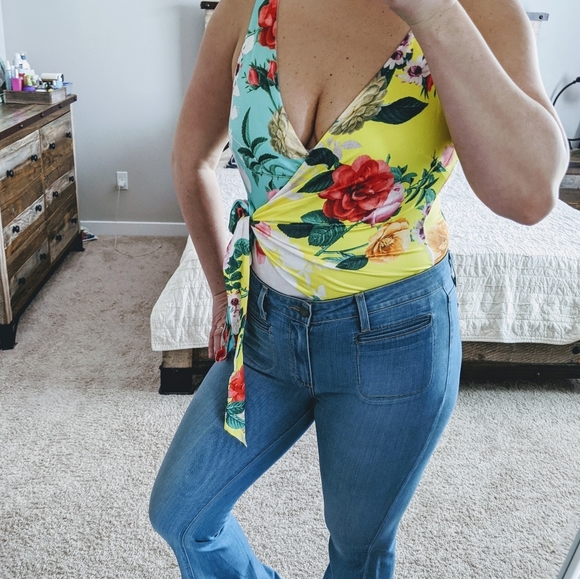 🆕🌿FLORAL BODYSUIT🌿 - Picture 10 of 13